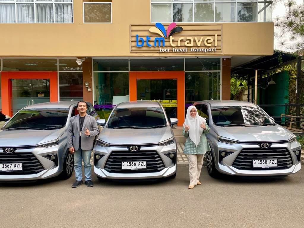 Kantor dan armada Avanza kami
