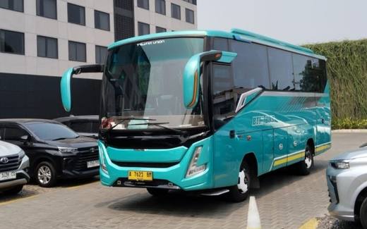 Bus Medium